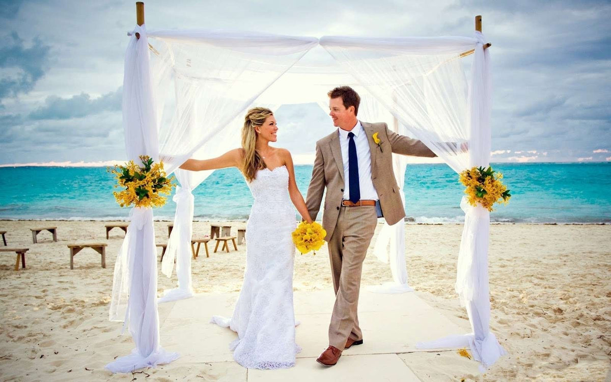 Enjoy a Beautiful Tropical Beach Wedding